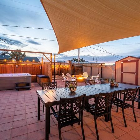 Tortoise Oasis - Hot Tub, Shuffleboard, & More! Vila Yucca Valley Exterior foto