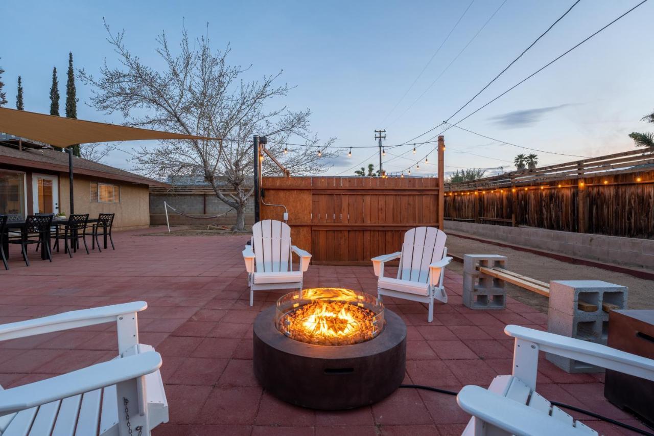 Tortoise Oasis - Hot Tub, Shuffleboard, & More! Vila Yucca Valley Exterior foto