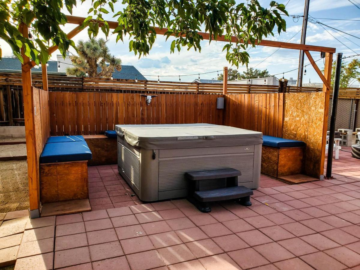 Tortoise Oasis - Hot Tub, Shuffleboard, & More! Vila Yucca Valley Exterior foto